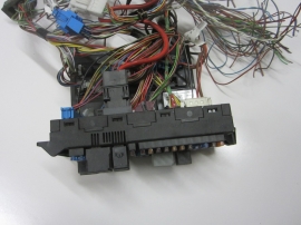 Mercedes Benz - Fuse Box - 2115457401
